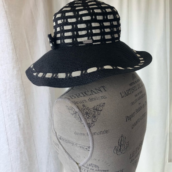Betmar Black and White Straw Hat Bow main image 5